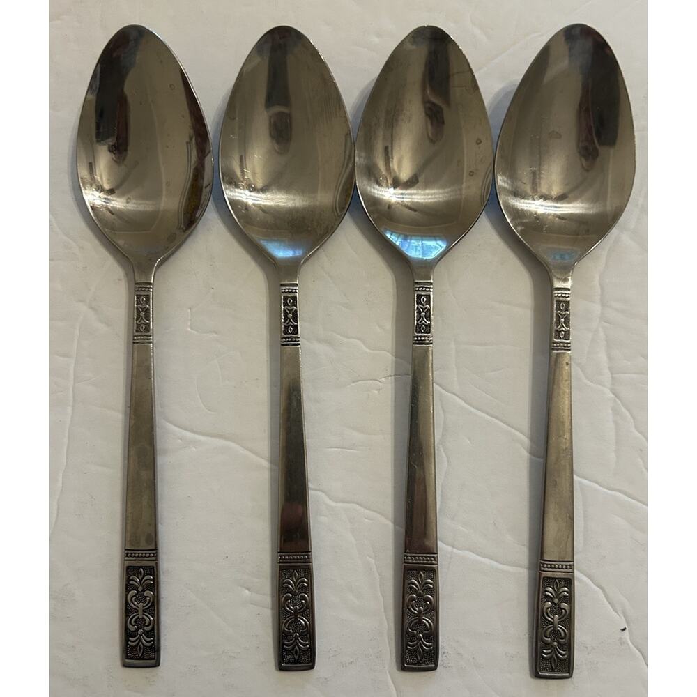 Vintage Customcraft Fluer De Lis Set Of 4 Soup/Dinner Spoon Stainless Flatware